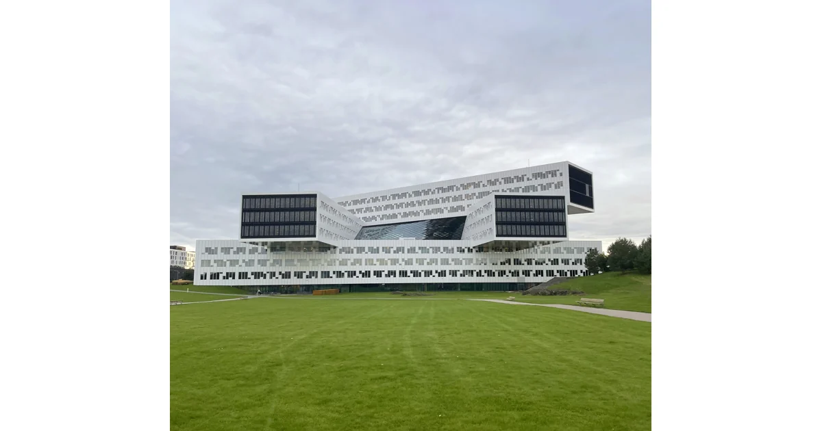 Edifício de escritórios da Equinor em Fornebu, Noruega, em setembro de 2025.